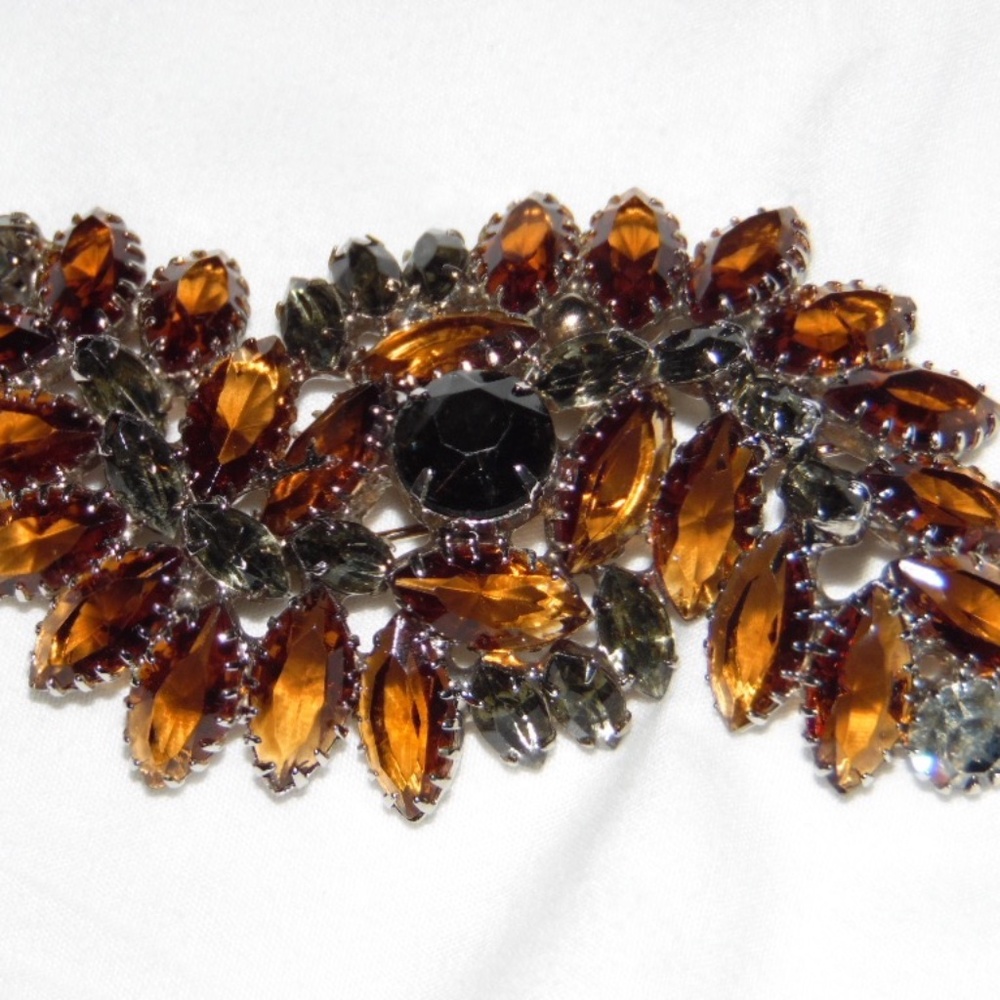 Vint. Unsigned Beauty JULIANA Delizza & Elster ? Rhinestone Amber Brooch 3"